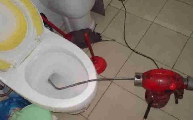 石碣镇马桶通下水